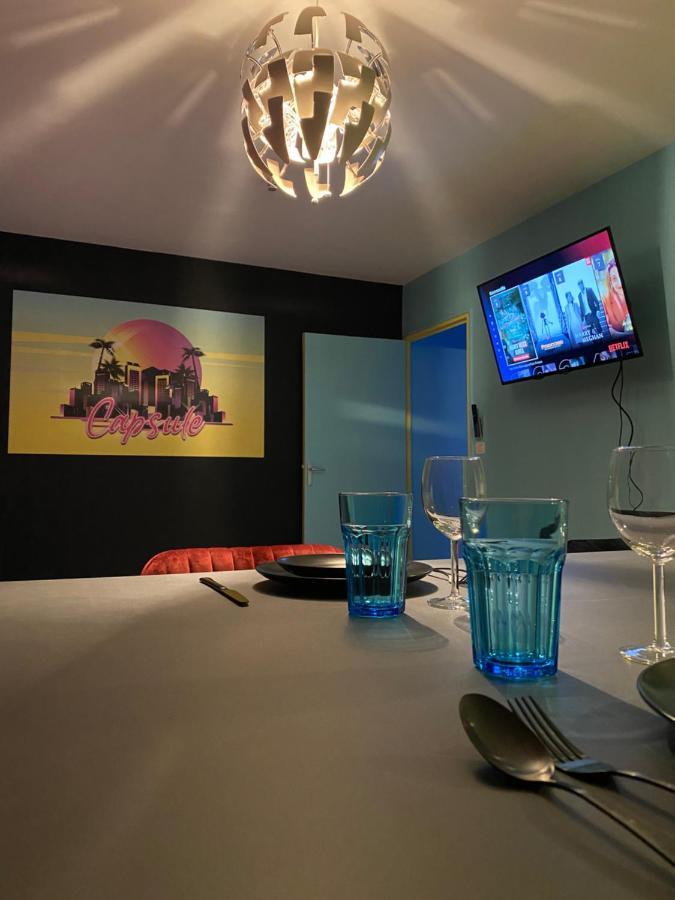 Apartment Capsule Miami Vice - Jacuzzi - Billard - Ecran Cinema & Netflix - Ping-pong - Nintendo & Jeux- *