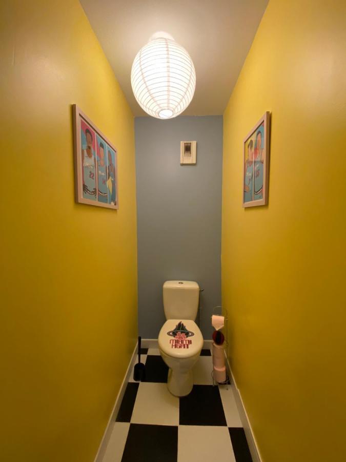 Capsule Miami Vice - Jacuzzi - Billard - Ecran Cinema & Netflix - Ping-pong - Nintendo & Jeux- * Lievin